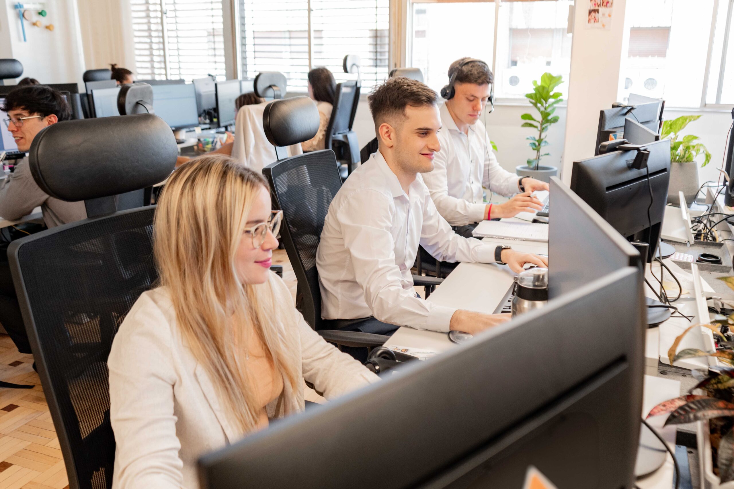 Descubrí cómo TIM de SIRO automatiza tus transferencias con CBU únicas por unidad. Olvidate de los comprobantes y conciliaciones manuales: cobranzas ágiles, seguras y 100% digitales para consorcios.